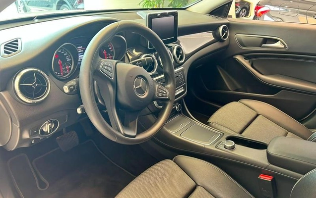 imagem-https://www.socarrao.com.br/sc-vehicle-images-prod/3179630/1786560080490-8373407_5_B_8fa1661313.jpeg