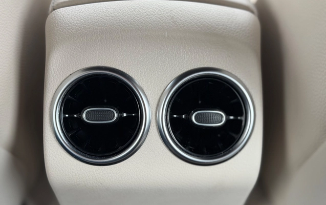 imagem-https://www.socarrao.com.br/sc-vehicle-images-prod/3180072/1786561147077-90bfe756-5bf9-471f-a5e5-e2cf5341ffeb.jpg