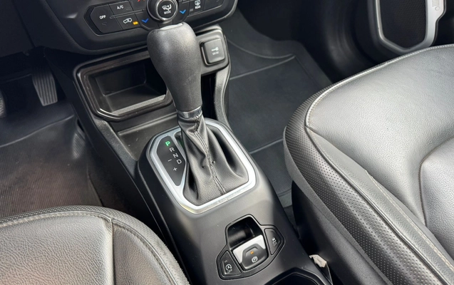 imagem-https://www.socarrao.com.br/sc-vehicle-images-prod/3180330/1786561895617-003_d6e5586de57afdff9d90e984e78086b8.jpeg