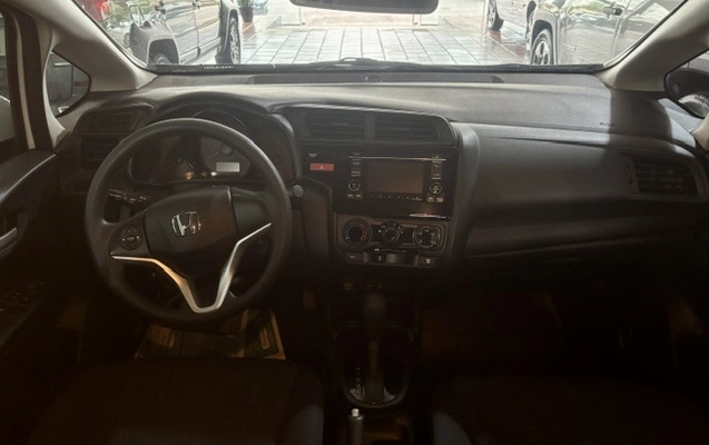 imagem-https://www.socarrao.com.br/sc-vehicle-images-prod/3180860/1786735365434-22LW75qXtu20S37TCkLTHhJLYUuzHn97.jpg
