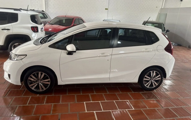 imagem-https://www.socarrao.com.br/sc-vehicle-images-prod/3180860/1786735365434-uU1cFUJKLFwhdkLw3sxnmRx5Zu8d7cJK.jpg