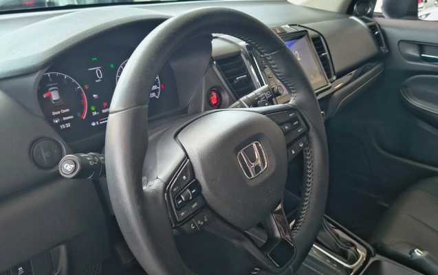 imagem-https://www.socarrao.com.br/sc-vehicle-images-prod/3180919/1786563685375-A6OgmIUZ67NbMIOvqWm8xUuVGLbCIfKX.jpg