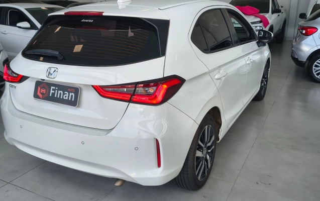 imagem-https://www.socarrao.com.br/sc-vehicle-images-prod/3180919/1786563685385-8VcJ9pelcshYMSi5eJk7msjUDHjh1BWN.jpg