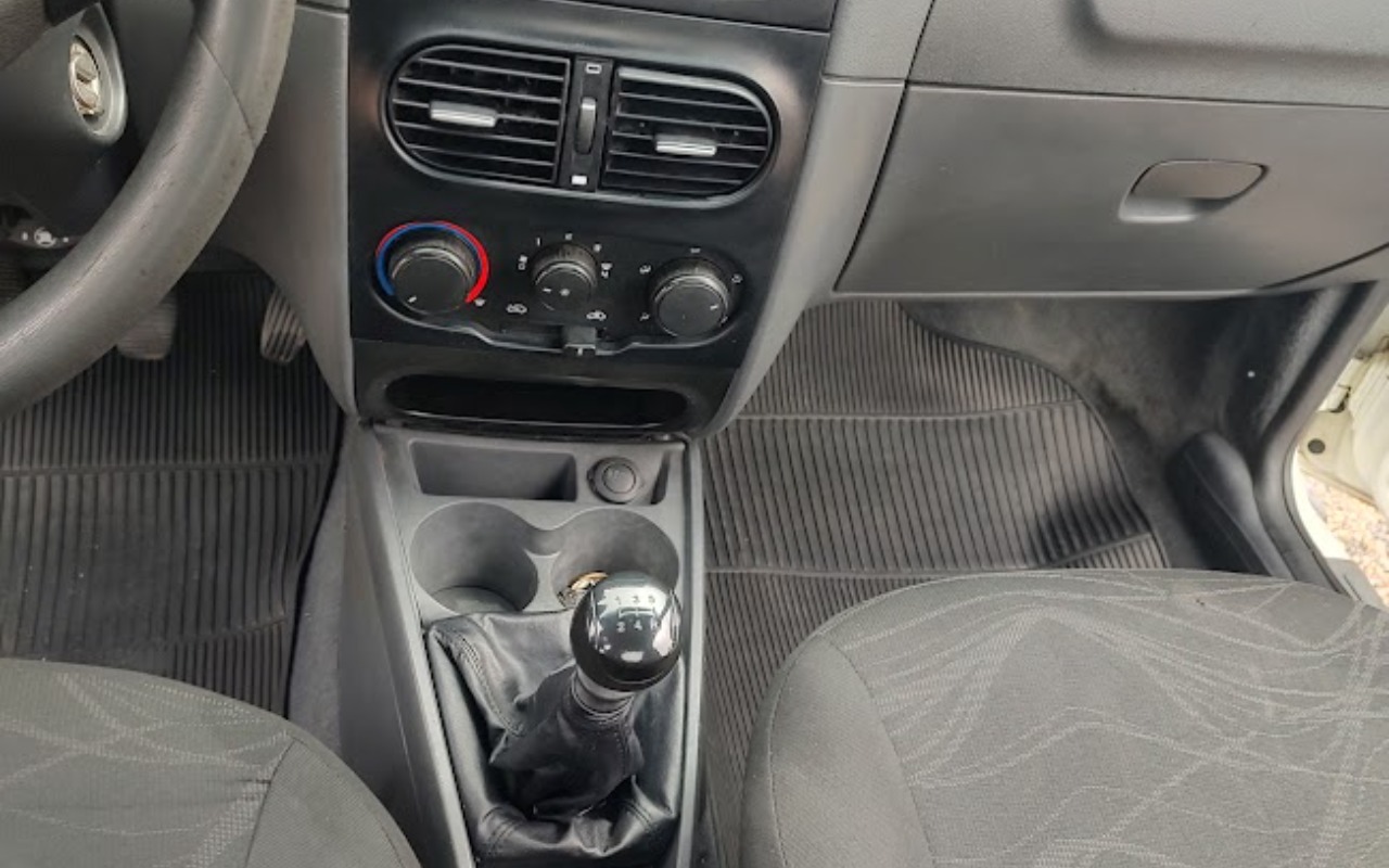 imagem-https://www.socarrao.com.br/sc-vehicle-images-prod/3181304/1786564552752-SU1HXzIwMjYwODEyXzEyMDkyODcwNl9IRFIuanBn.jpg