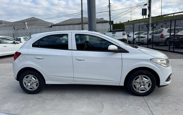imagem-https://www.socarrao.com.br/sc-vehicle-images-prod/3181356/1786564722961-003_befb72d1d1ed73e785ad7a1a832c270e.jpeg