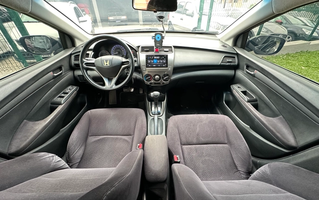 imagem-https://www.socarrao.com.br/sc-vehicle-images-prod/3181468/1786564984288-bc11eb56-d56d-4944-8b5d-85baeb6ba163.jpeg
