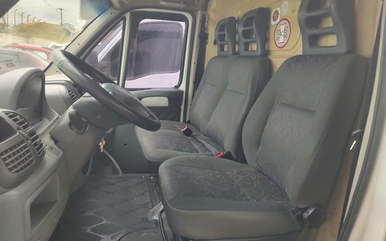 imagem-https://www.socarrao.com.br/sc-vehicle-images-prod/3181624/1786729291715-SU1HXzIwMjYwODE0XzEyNDUxMDU2OV9IRFIuanBn.jpg