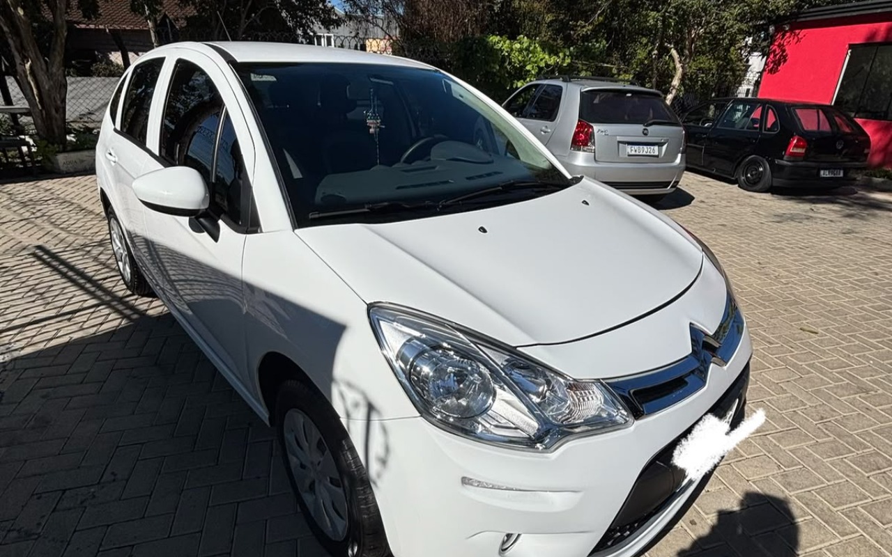 imagem-https://www.socarrao.com.br/sc-vehicle-images-prod/3181767/1786718557308-V2hhdHNBcHAgSW1hZ2UgMjAyNi0wNy0yMiBhdCAxOC40MS4xNiAoMikuanBlZw.jpeg