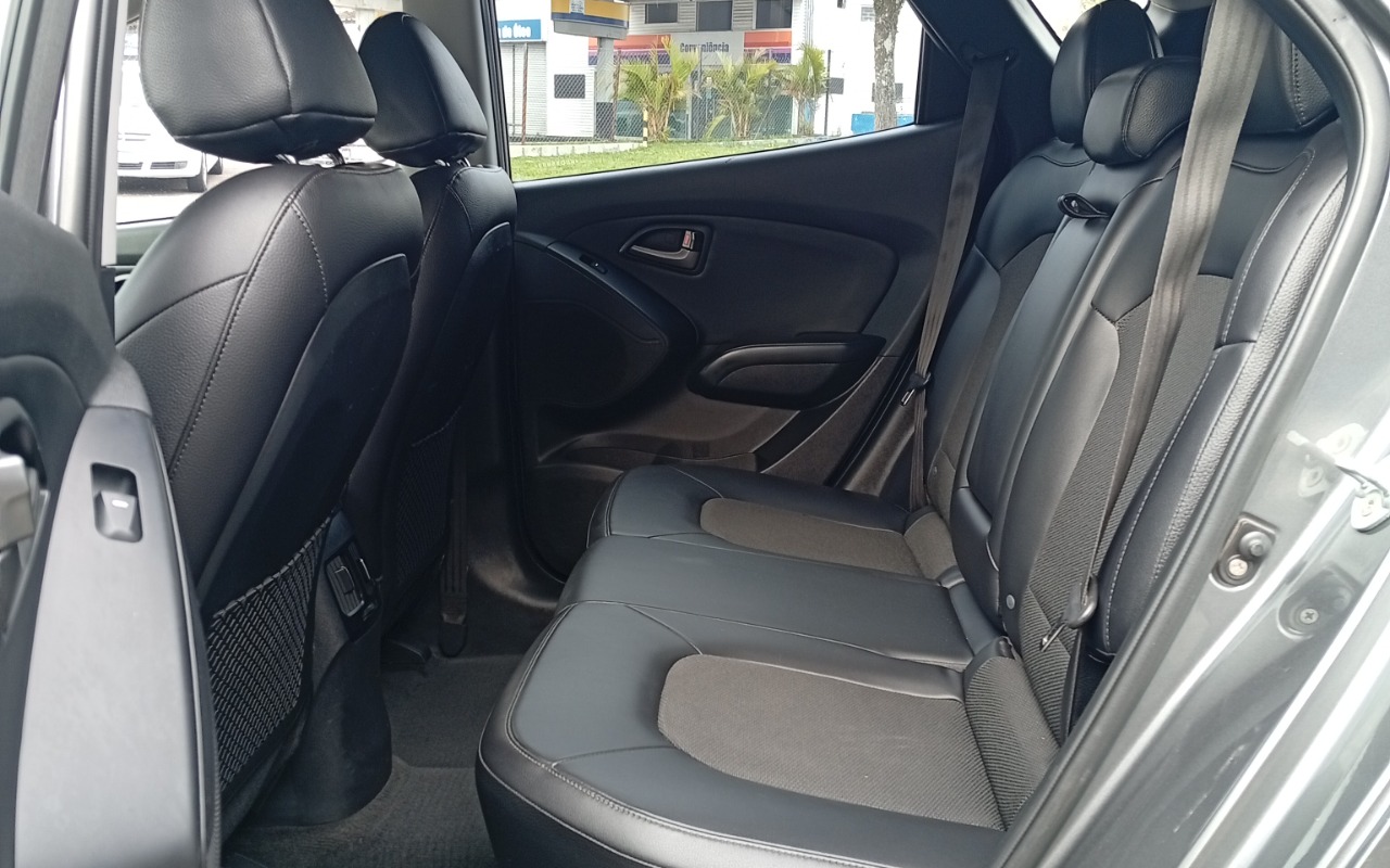 imagem-https://www.socarrao.com.br/sc-vehicle-images-prod/3181871/1786566068232-SVgzNSBHTCAyMDE5IDE3LmpwZw.jpg