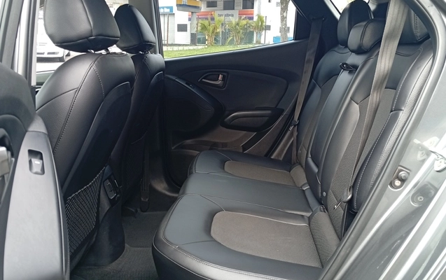 imagem-https://www.socarrao.com.br/sc-vehicle-images-prod/3181871/1786566068232-SVgzNSBHTCAyMDE5IDE3LmpwZw.jpg