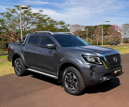 Nissan Frontier 2025 Cinza — foto 1 de 3