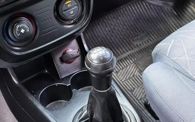imagem-https://www.socarrao.com.br/sc-vehicle-images-prod/3182230/1790082153469-8286934_6_B_69040d96a3.jpeg
