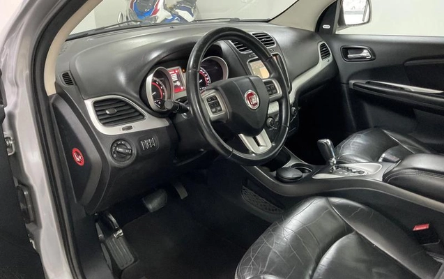 imagem-https://www.socarrao.com.br/sc-vehicle-images-prod/3182372/1788616695803-8369592_7_B_64ce988a09.jpeg