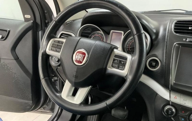 imagem-https://www.socarrao.com.br/sc-vehicle-images-prod/3182372/1788616695810-8369592_12_B_db73396d2b.jpeg