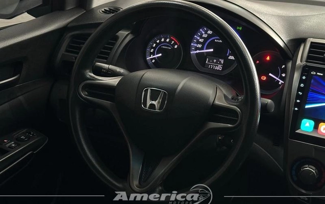 imagem-https://www.socarrao.com.br/sc-vehicle-images-prod/3182609/1789147126942-8371799_13_B_50920c72b7.jpeg