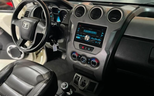 imagem-https://www.socarrao.com.br/sc-vehicle-images-prod/3183333/1786569941155-8372760_13_B_eeb4f85141.jpeg