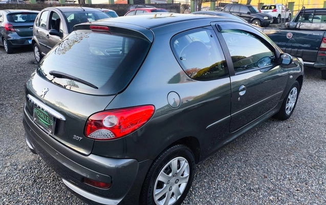 imagem-https://www.socarrao.com.br/sc-vehicle-images-prod/3183339/1787004884930-SU1HXzIwMjYwODE3XzE3MjM1OCAoQ29weSkuanBn.jpg