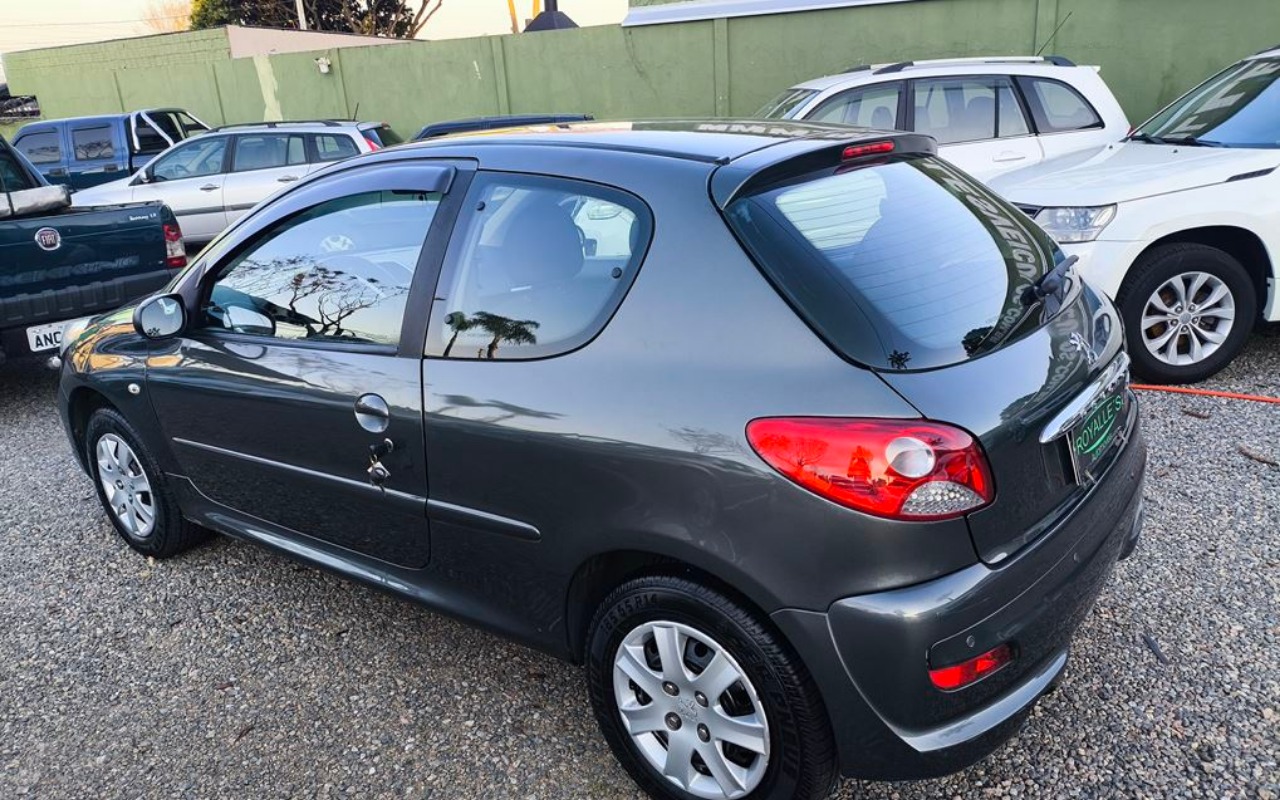 imagem-https://www.socarrao.com.br/sc-vehicle-images-prod/3183339/1787004885153-SU1HXzIwMjYwODE3XzE3MjQxNCAoQ29weSkuanBn.jpg