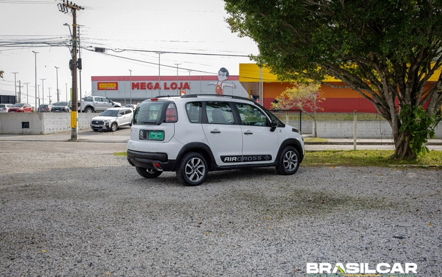 imagem-https://www.socarrao.com.br/sc-vehicle-images-prod/3183399/1786570111208-003_faec54566e35fa7a32ce9b95e8d9cf16.jpg