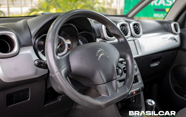 imagem-https://www.socarrao.com.br/sc-vehicle-images-prod/3183399/1786570111212-003_99023b9de8b37d25b47890aa80bde2d8.jpg