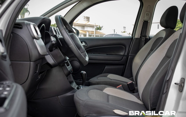imagem-https://www.socarrao.com.br/sc-vehicle-images-prod/3183399/1786570111218-003_2e89587afdd0e9bee212510fa01467f2.jpg