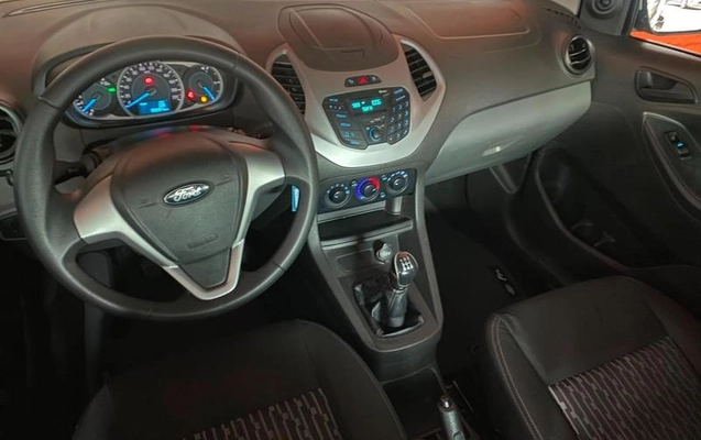 imagem-https://www.socarrao.com.br/sc-vehicle-images-prod/3183513/1786570765485-8337833_7_B_1ca3277c39.jpeg