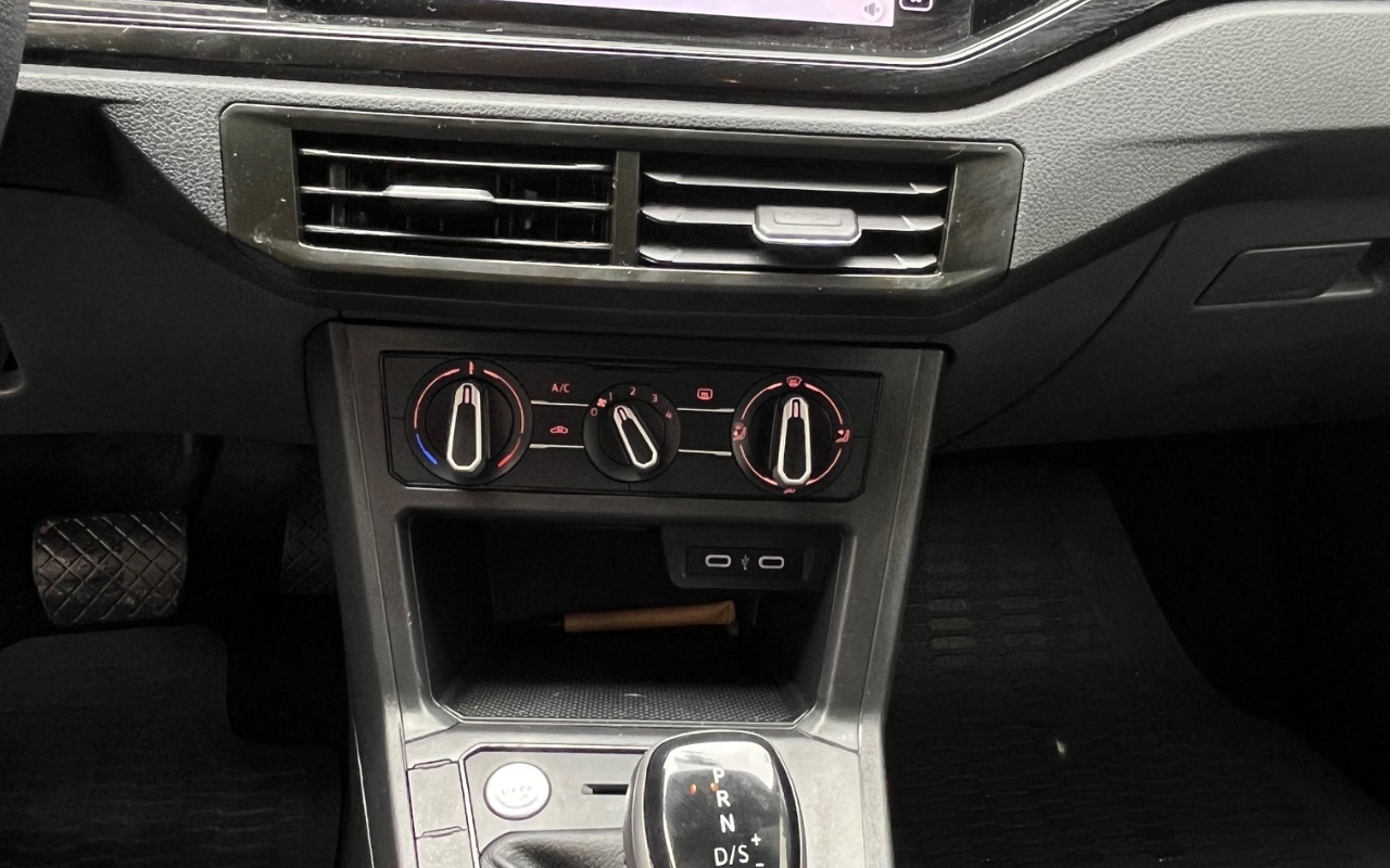 imagem-https://www.socarrao.com.br/sc-vehicle-images-prod/3187442/1786583712532-SU1HXzg2OTAuanBlZw.jpeg