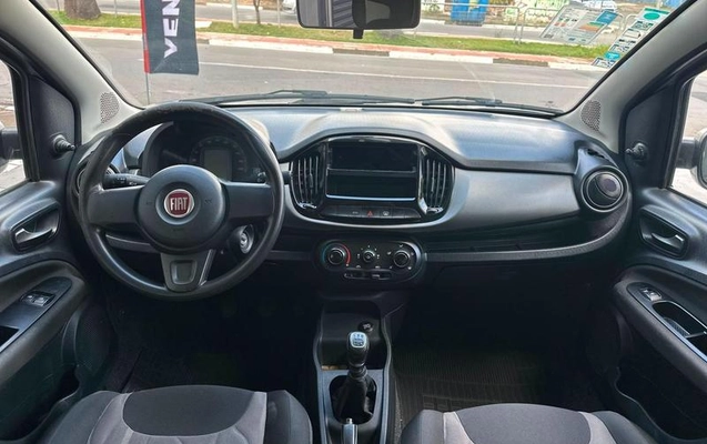 imagem-https://www.socarrao.com.br/sc-vehicle-images-prod/3187443/1790000542259-8362473_10_B_bc55c78241.jpeg