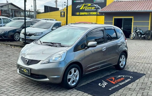imagem-https://www.socarrao.com.br/sc-vehicle-images-prod/3198405/1787419359533-8322924_0_B_793ab4c64f.jpeg