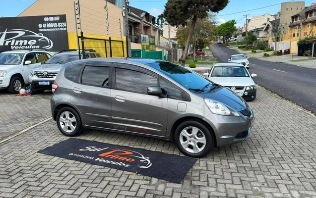 imagem-https://www.socarrao.com.br/sc-vehicle-images-prod/3198405/1787419359542-8322924_5_B_19829190e1.jpeg