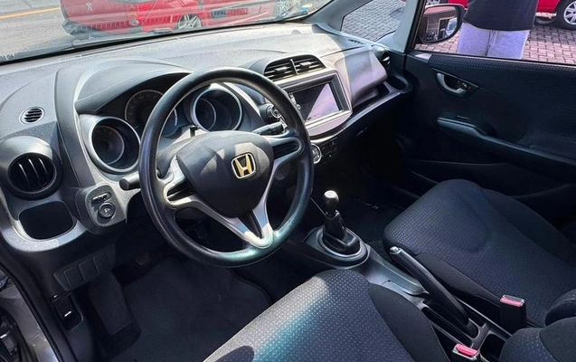 imagem-https://www.socarrao.com.br/sc-vehicle-images-prod/3198405/1787419359555-8322924_12_B_b1bc61e3f5.jpeg
