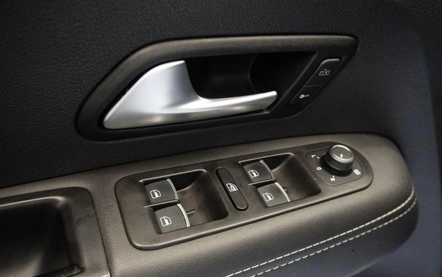 imagem-https://www.socarrao.com.br/sc-vehicle-images-prod/3199100/1789162007143-8375002_9_B_3b0654e522.jpeg