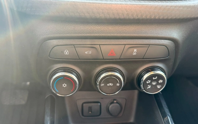 imagem-https://www.socarrao.com.br/sc-vehicle-images-prod/3199256/1787161168977-fHduYAS0PsWXd7pFGHNnAkVpY8xNnDNr.jpg