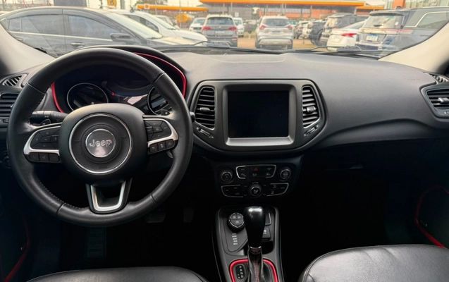 imagem-https://www.socarrao.com.br/sc-vehicle-images-prod/3199287/1787162577060-RUaZJwb0thRGdKYmmZxyhzKz7WPc0XKV.jpg