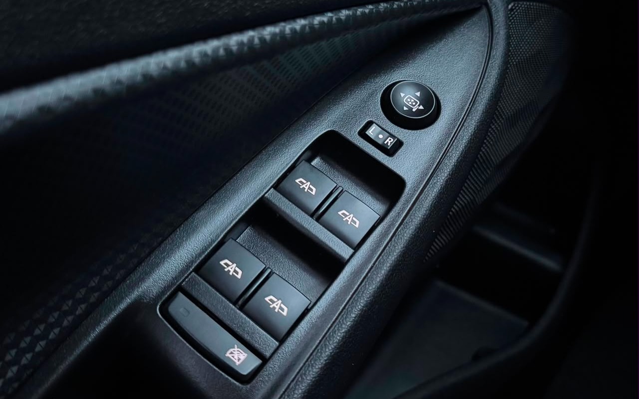 imagem-https://www.socarrao.com.br/sc-vehicle-images-prod/3199571/1786624544477-V2hhdHNBcHAgSW1hZ2UgMjAyNi0wOC0xMiBhdCAxOC4wNS4wNi5qcGVn.jpeg