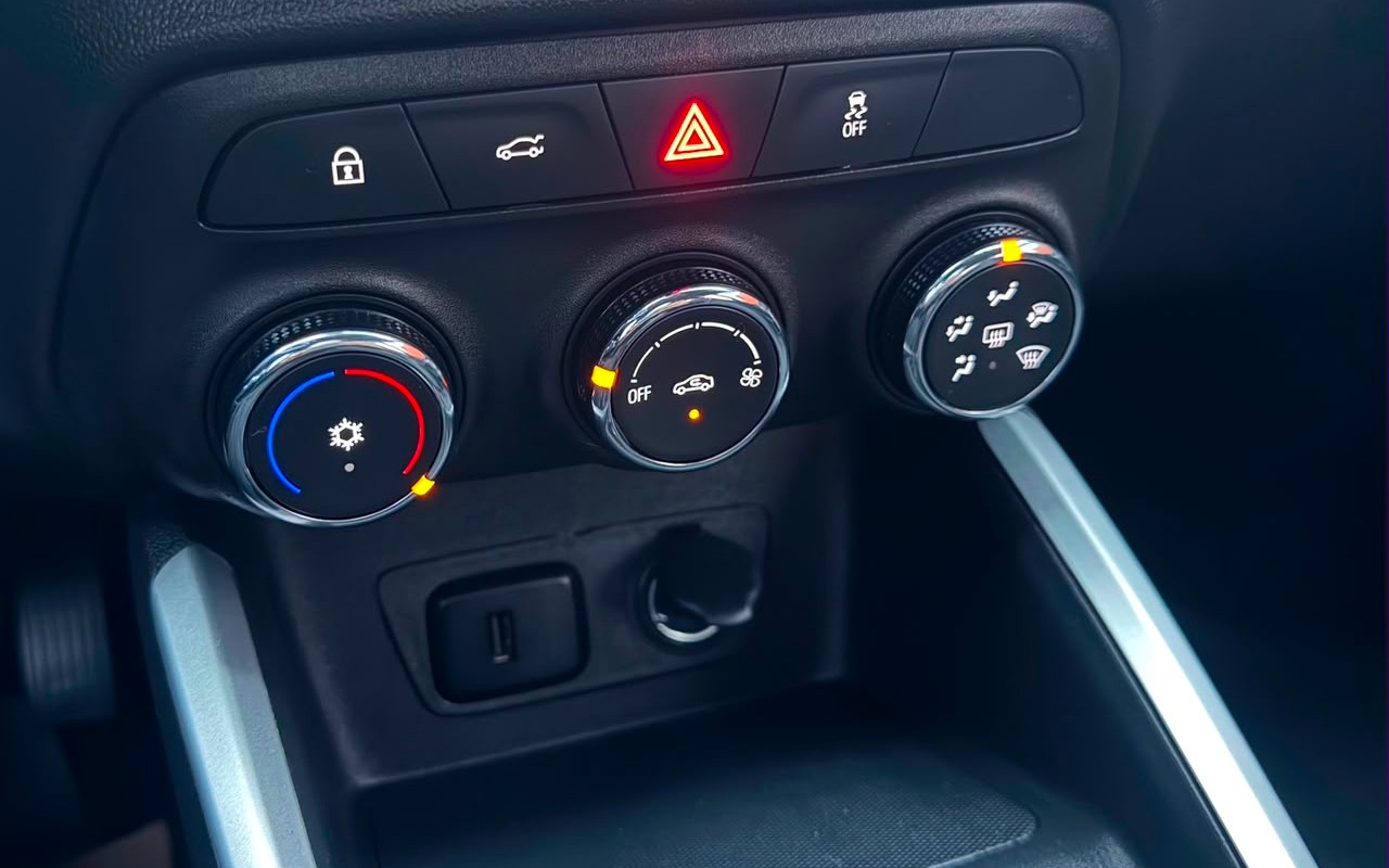 imagem-https://www.socarrao.com.br/sc-vehicle-images-prod/3199571/1786624544570-V2hhdHNBcHAgSW1hZ2UgMjAyNi0wOC0xMiBhdCAxOC4wNS4wMS5qcGVn.jpeg