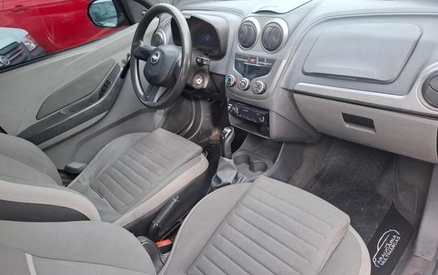 imagem-https://www.socarrao.com.br/sc-vehicle-images-prod/3200031/1786625854279-8375212_10_B_d37e15da22.jpeg