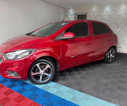 Chevrolet Onix 2019 Vermelho — foto 1 de 3