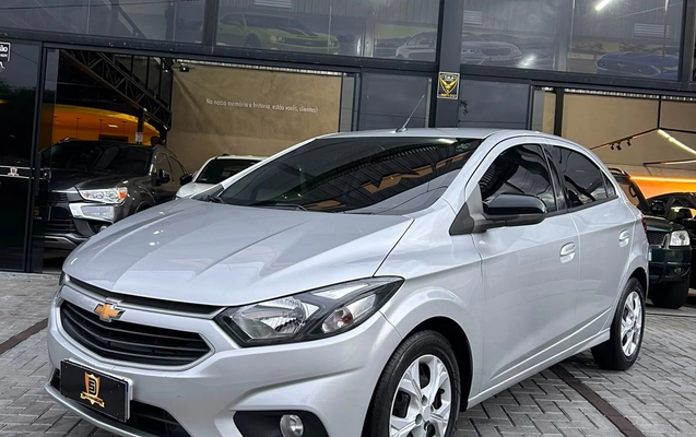 imagem-https://www.socarrao.com.br/sc-vehicle-images-prod/3200356/1786626802759-abcb8414-0508-4b33-8030-bf5ae30cf611.jpg