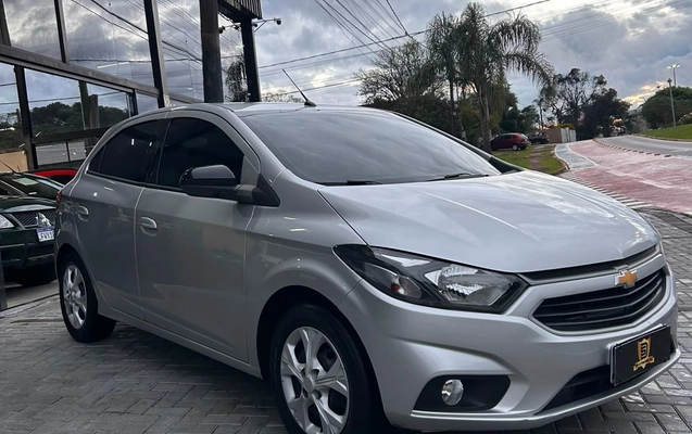 imagem-https://www.socarrao.com.br/sc-vehicle-images-prod/3200356/1786626802762-af59930f-14a7-4782-9ea8-16a50f2a65fd.jpg