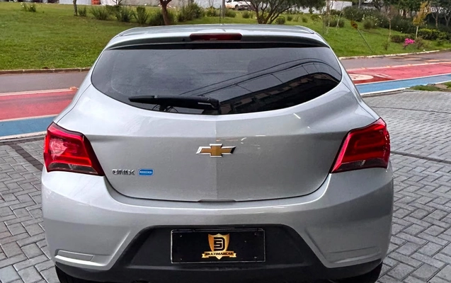 imagem-https://www.socarrao.com.br/sc-vehicle-images-prod/3200356/1786626802766-96ee8abb-485b-4938-9672-c2f1ed370006.jpg