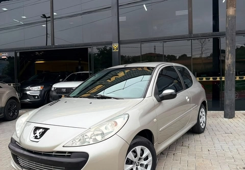 Peugeot 207 XR 1.4 Flex 8V 5p 2011 Prata — foto 1 de 3