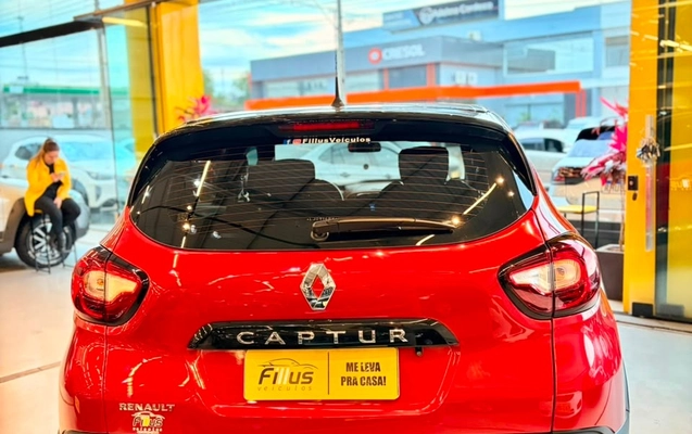 imagem-https://www.socarrao.com.br/sc-vehicle-images-prod/3200677/1786627696396-274e2e81-8f12-4ba4-944f-daebff78cc0a.jpg