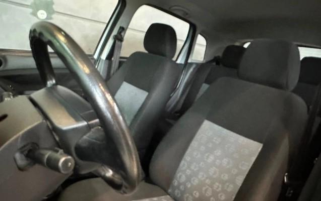 imagem-https://www.socarrao.com.br/sc-vehicle-images-prod/3201576/1788183674278-ebf29a87abe948d6838ba729ea6536fb_1786631067869.jpg