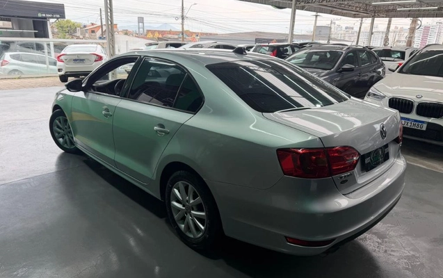 imagem-https://www.socarrao.com.br/sc-vehicle-images-prod/3201767/1788979496645-gb-249aafc.jpeg