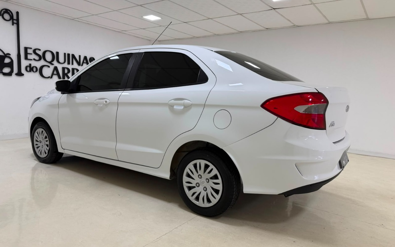 imagem-https://www.socarrao.com.br/sc-vehicle-images-prod/3201874/1786630853667-V2hhdHNBcHAgSW1hZ2UgMjAyNi0wOC0xMSBhdCAxMC4yNy4yOCAoMSkuanBlZw.jpeg