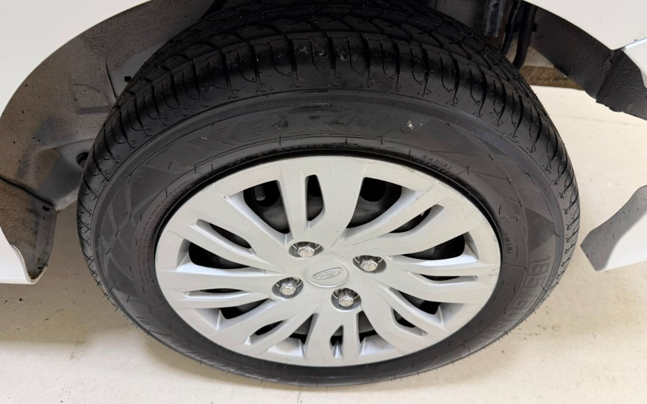 imagem-https://www.socarrao.com.br/sc-vehicle-images-prod/3201874/1786630854199-V2hhdHNBcHAgSW1hZ2UgMjAyNi0wOC0xMSBhdCAxMC4yNy4yOSAoNCkuanBlZw.jpeg
