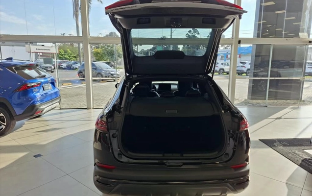 imagem-https://www.socarrao.com.br/sc-vehicle-images-prod/3201885/1788360741584-69f7aa10-4340-4b90-9168-81b9f0cbaa6120260902113624.jpeg