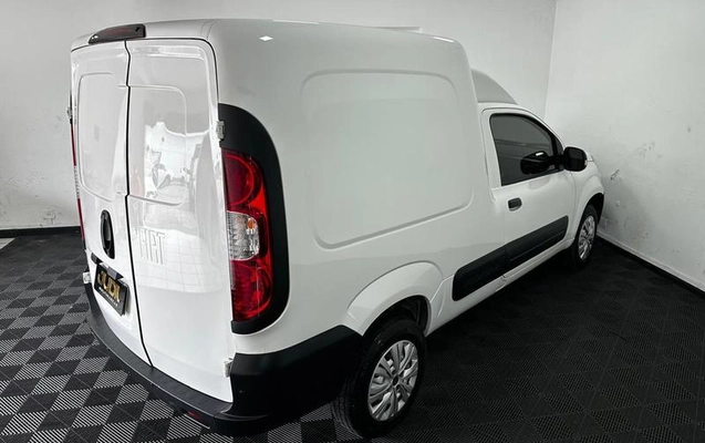 imagem-https://www.socarrao.com.br/sc-vehicle-images-prod/3202450/1786633145577-8376032_18_B_176982e96d.jpeg