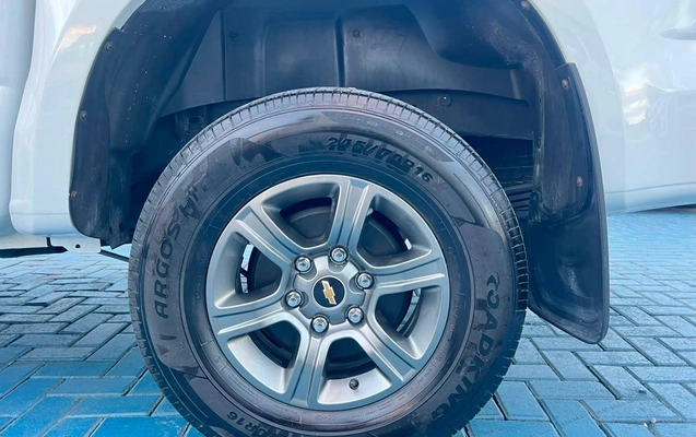 imagem-https://www.socarrao.com.br/sc-vehicle-images-prod/3202535/1788898120230-f45eb87aaa844df4ab8771a5afa5a404_1786538754004.jpg